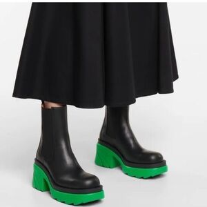 Bottega Veneta Flash Boots Black Grass Chelsea Boot
Women's size 37
